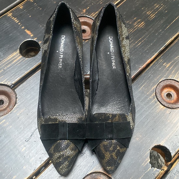 Donald j Pliner Gretel Leopard-Print Bow Pump, Black/Natural - Picture 4 of 9